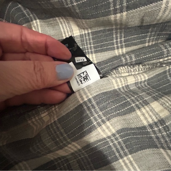 The North Face Gray Plaid Casual Shirt Women’s Size Medium - Picture 6 of 8